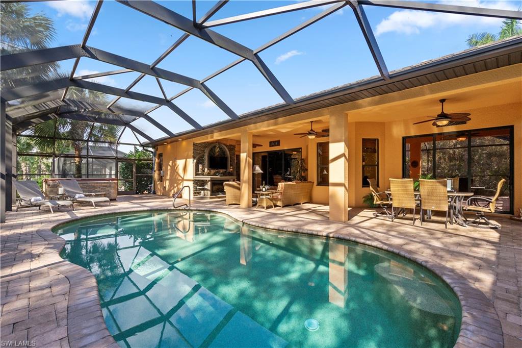 COUNTRY CLUB - Residential