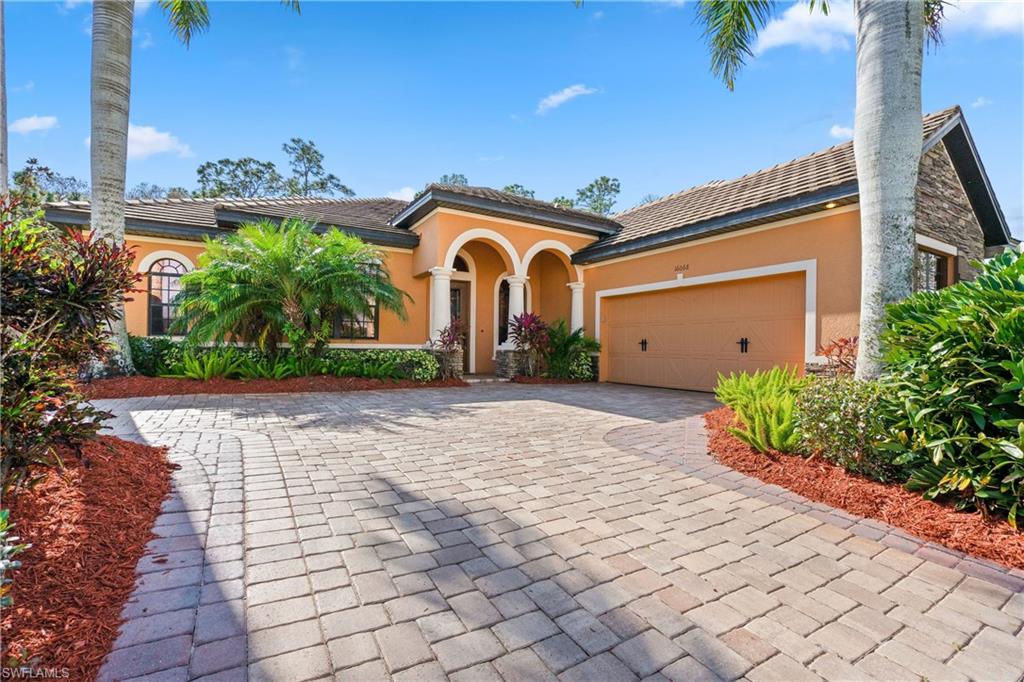 COUNTRY CLUB - Residential
