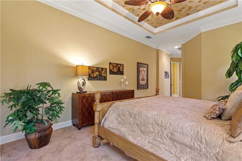 COUNTRY CLUB - Residential