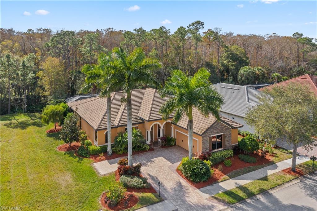 COUNTRY CLUB - Residential