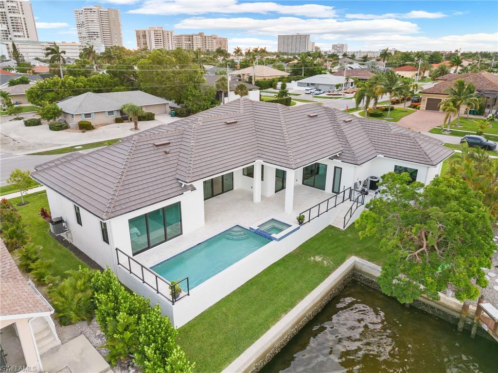 MARCO BEACH - Residential