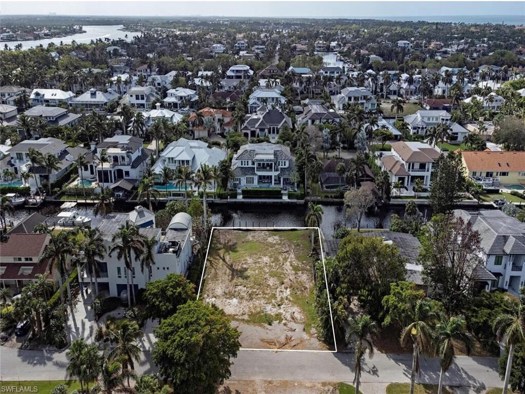 AQUALANE SHORES - Land