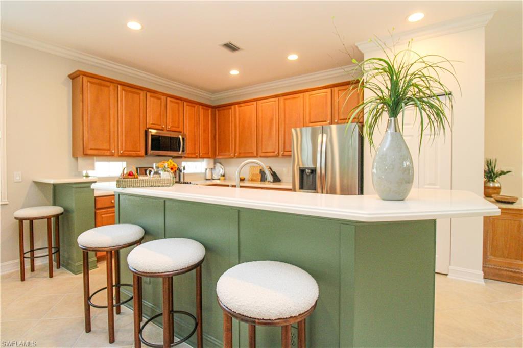 LEEWARD BAY - Residential Lease