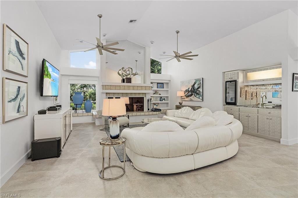 FIDDLESTICKS COUNTRY CLUB - Residential