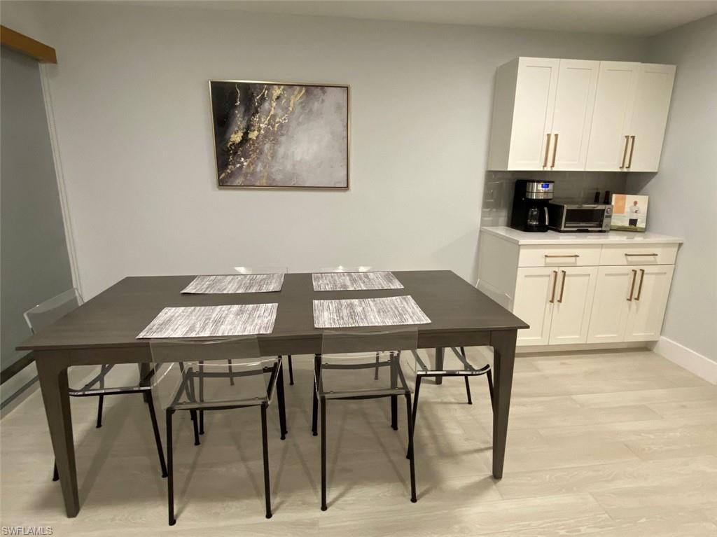 PIERRE CLUB - Residential Lease