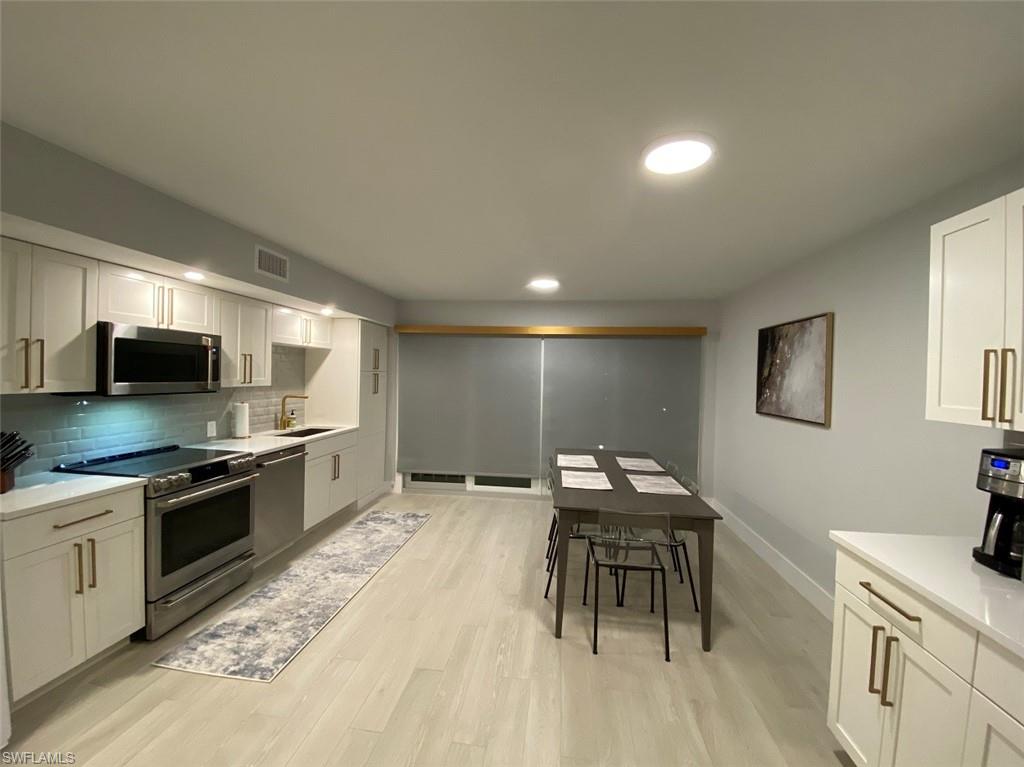 PIERRE CLUB - Residential Lease