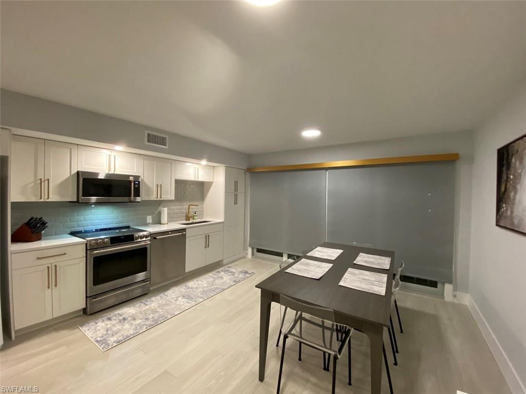 PIERRE CLUB - Residential Lease