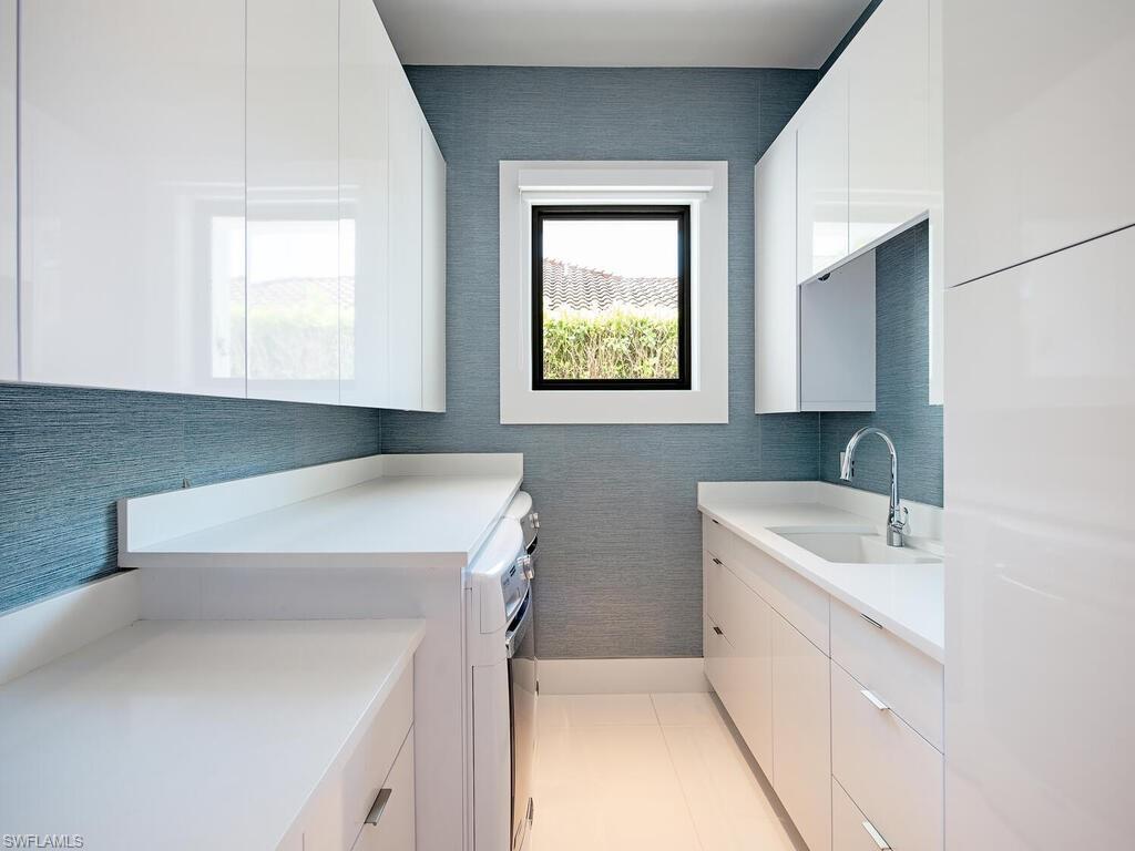 MOORINGS - Residential