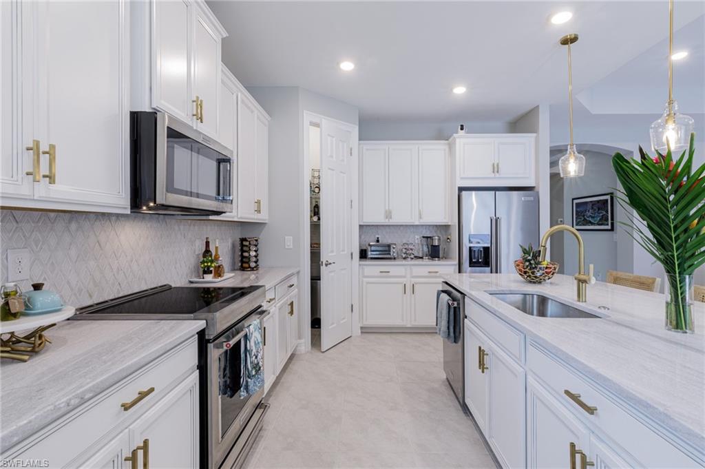 HALFMOON POINT - Residential Lease