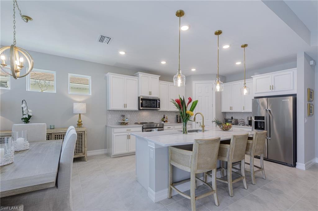 HALFMOON POINT - Residential Lease