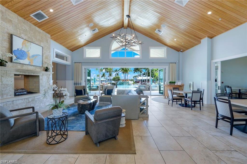 HALFMOON POINT - Residential Lease