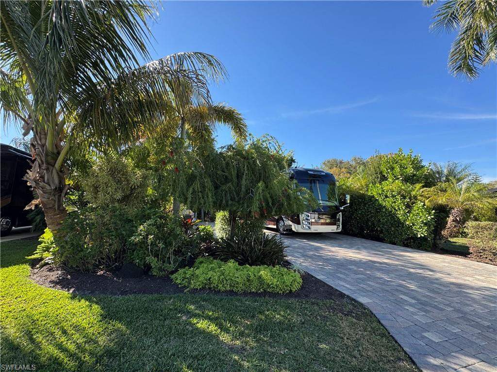RIVERBEND MOTORCOACH RESORT - Land