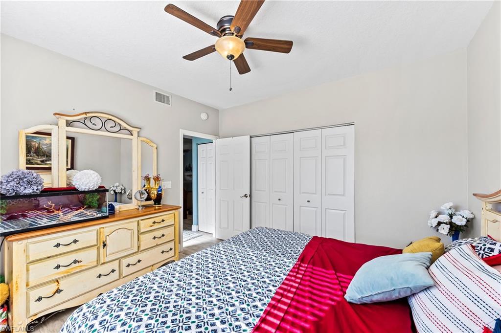 HUNTINGTON LAKES - Residential