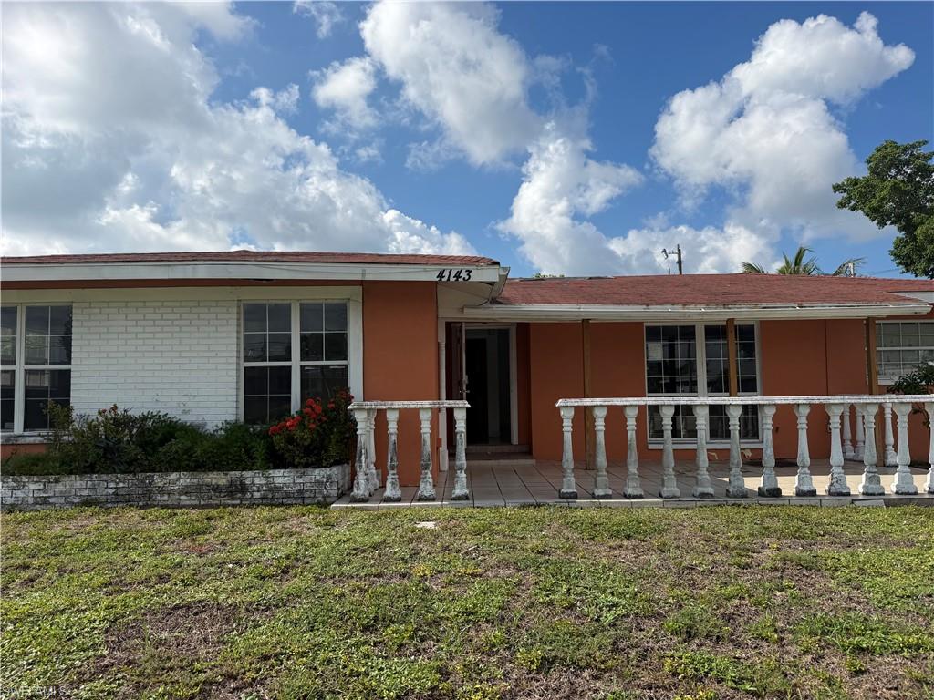 Very affordable home in a desirable area. Put your finishing touches to make your own. Great lot, close to stores, shopping, airport.