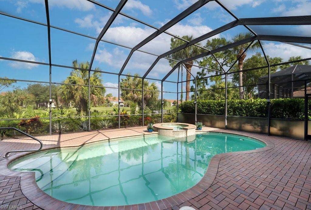 VILLA GRANDE - Residential