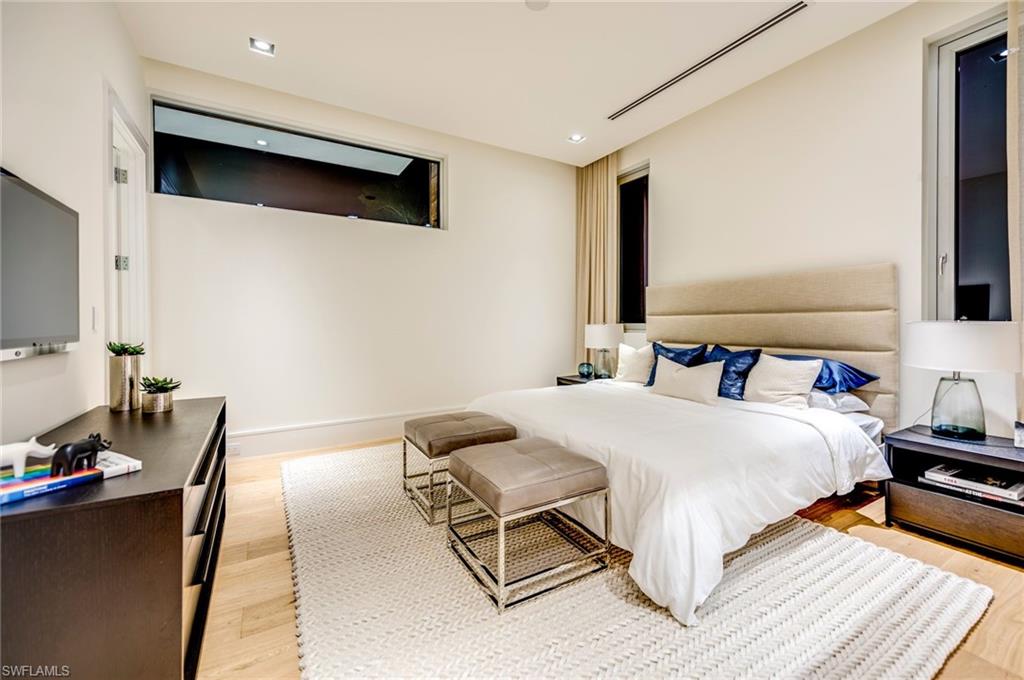 MOORINGS - Residential
