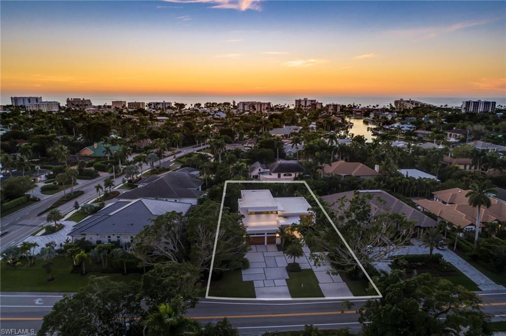 MOORINGS - Residential
