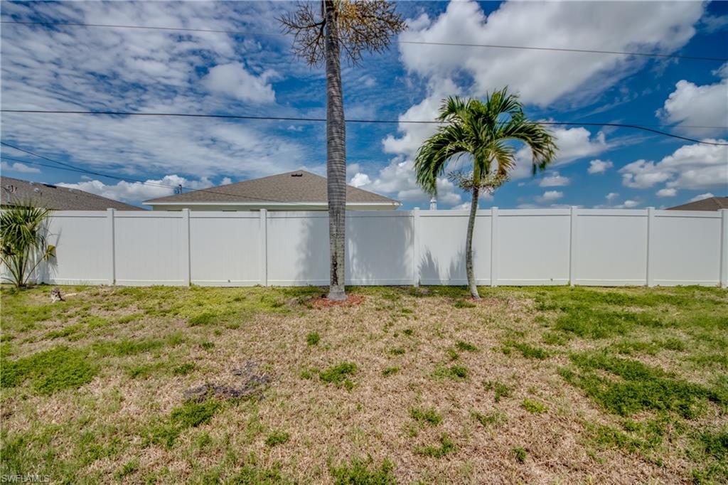 CAPE CORAL - Residential