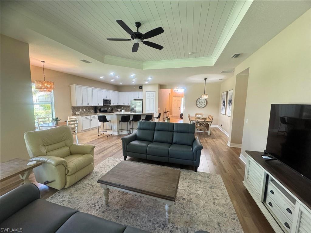 MARINA BAY - Residential Lease
