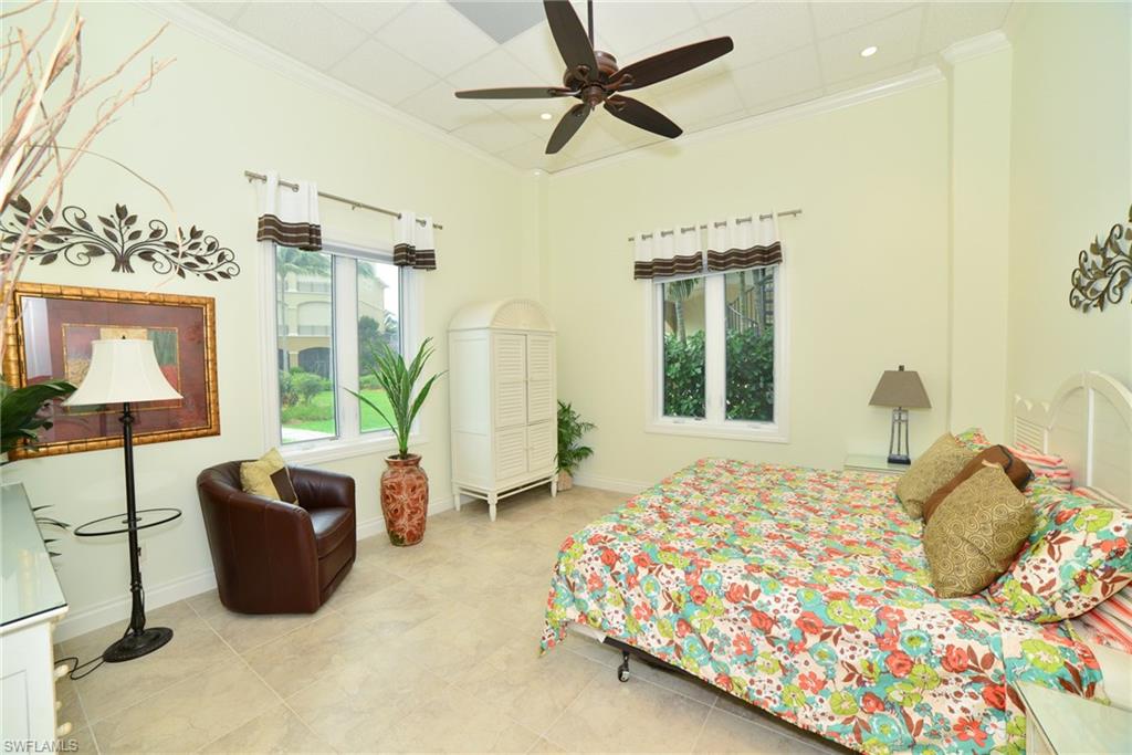 BAREFOOT BEACH - Residential