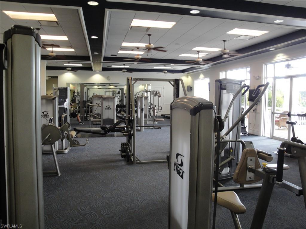 HAMPTON LAKES - Residential