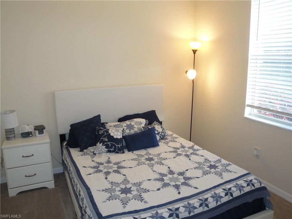 HAMPTON LAKES - Residential
