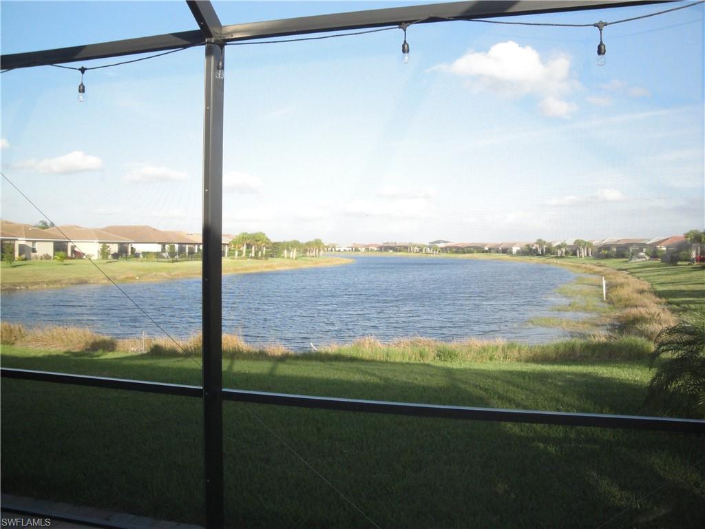 HAMPTON LAKES - Residential