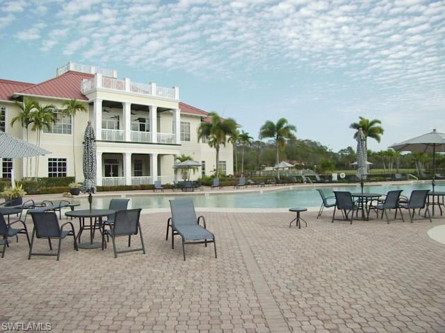 HAMPTON LAKES - Residential
