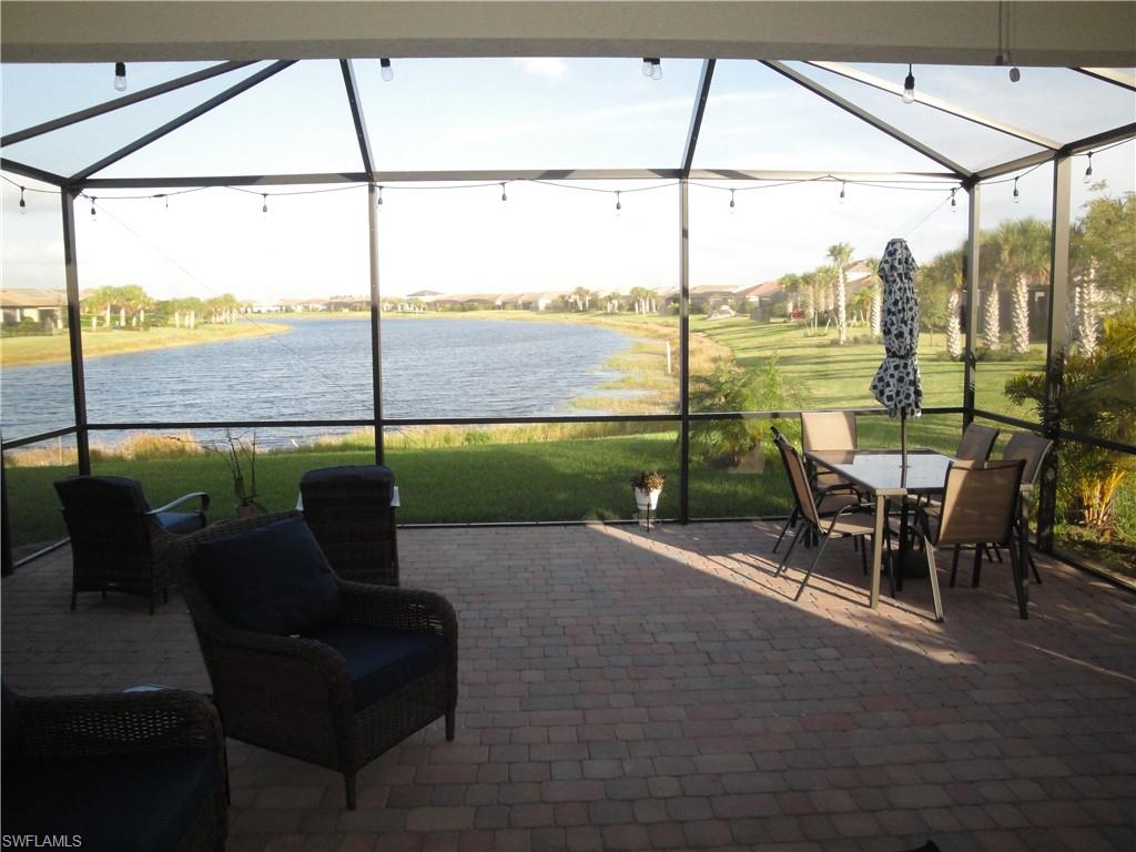 HAMPTON LAKES - Residential