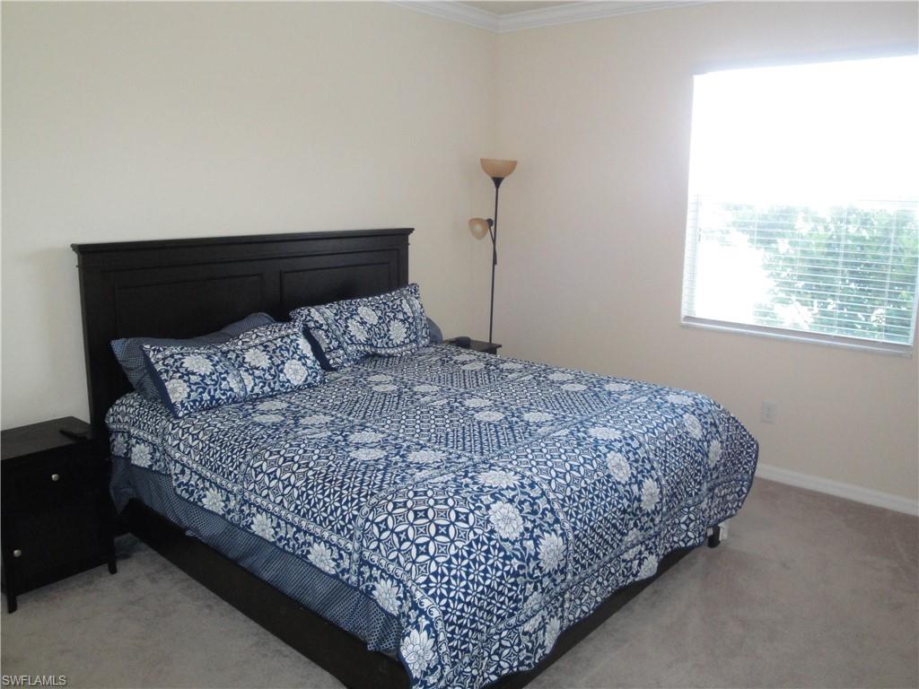 HAMPTON LAKES - Residential