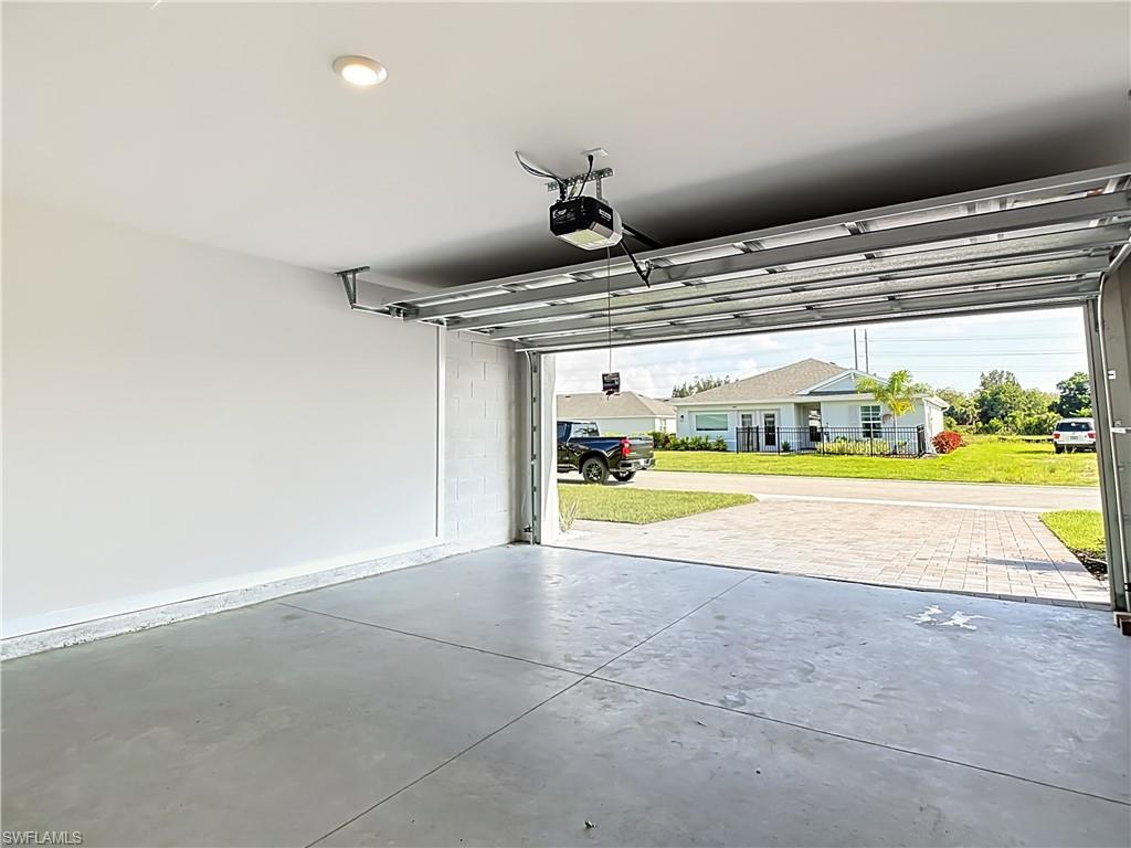 HEMINGWAY POINTE - Residential Lease