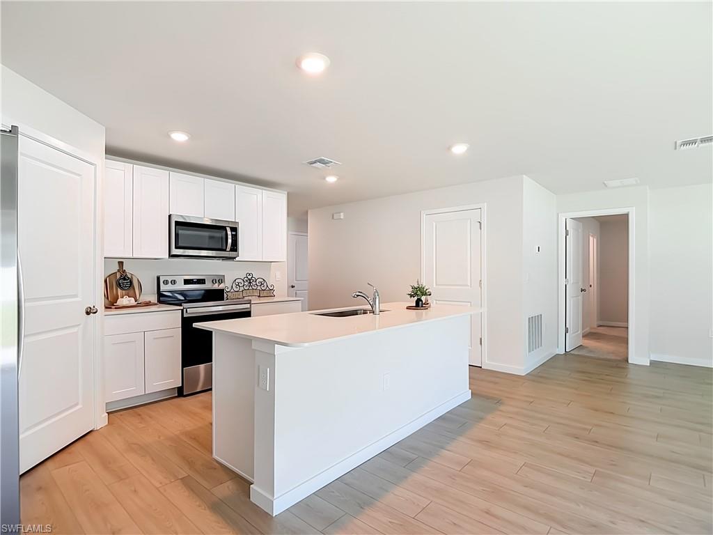 HEMINGWAY POINTE - Residential Lease