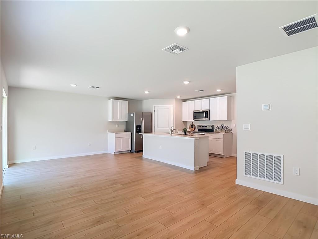 HEMINGWAY POINTE - Residential Lease