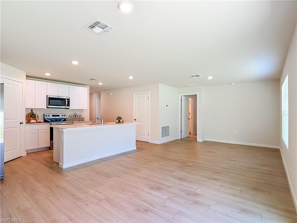 HEMINGWAY POINTE - Residential Lease