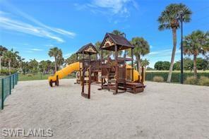 GRANADA LAKES - Residential