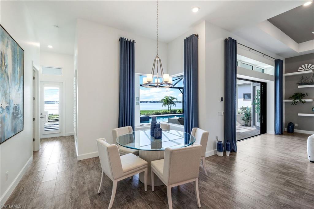 ESPLANADE LAKE CLUB - Residential