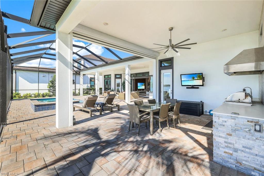 ESPLANADE LAKE CLUB - Residential