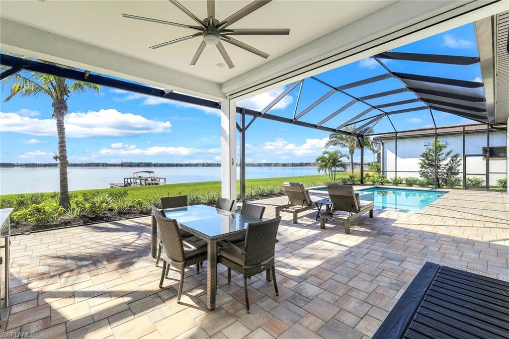 ESPLANADE LAKE CLUB - Residential