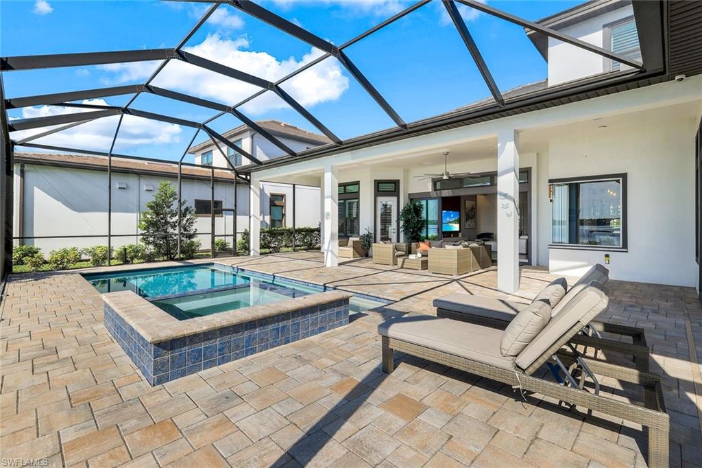 ESPLANADE LAKE CLUB - Residential