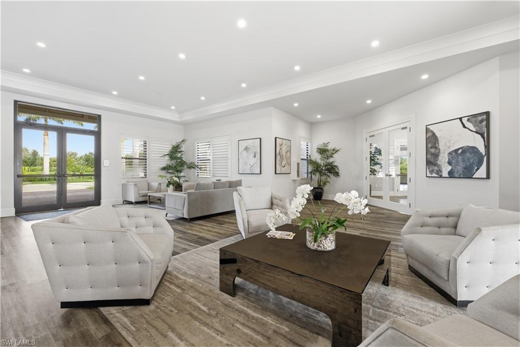 PORTICO - Residential