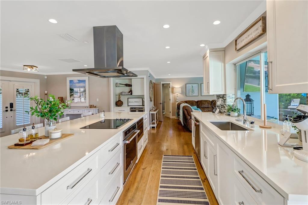 ROYAL HARBOR - Residential