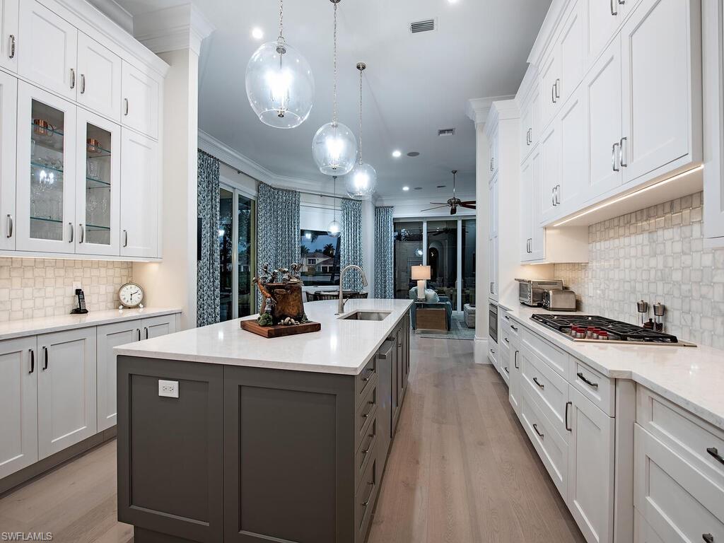 ISLA VISTA - Residential