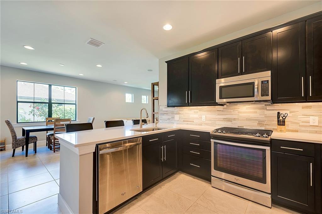 WINDING CYPRESS - Residential