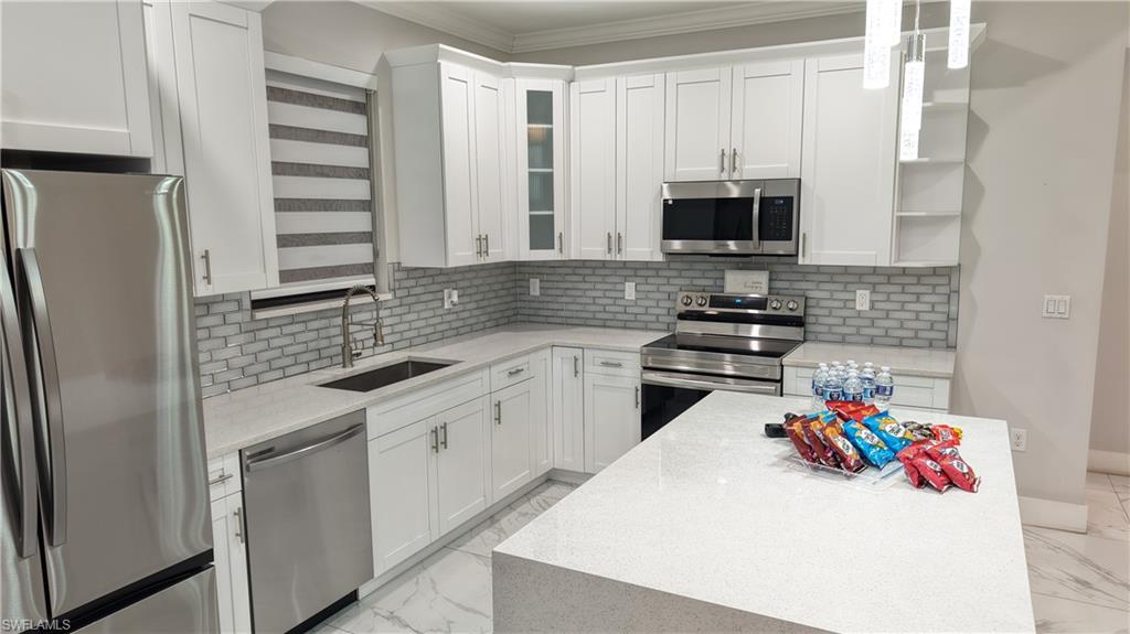 GOLDEN GATE ESTATES - Residential