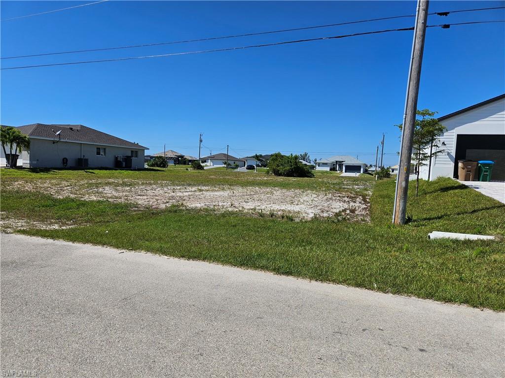 CAPE CORAL - Land