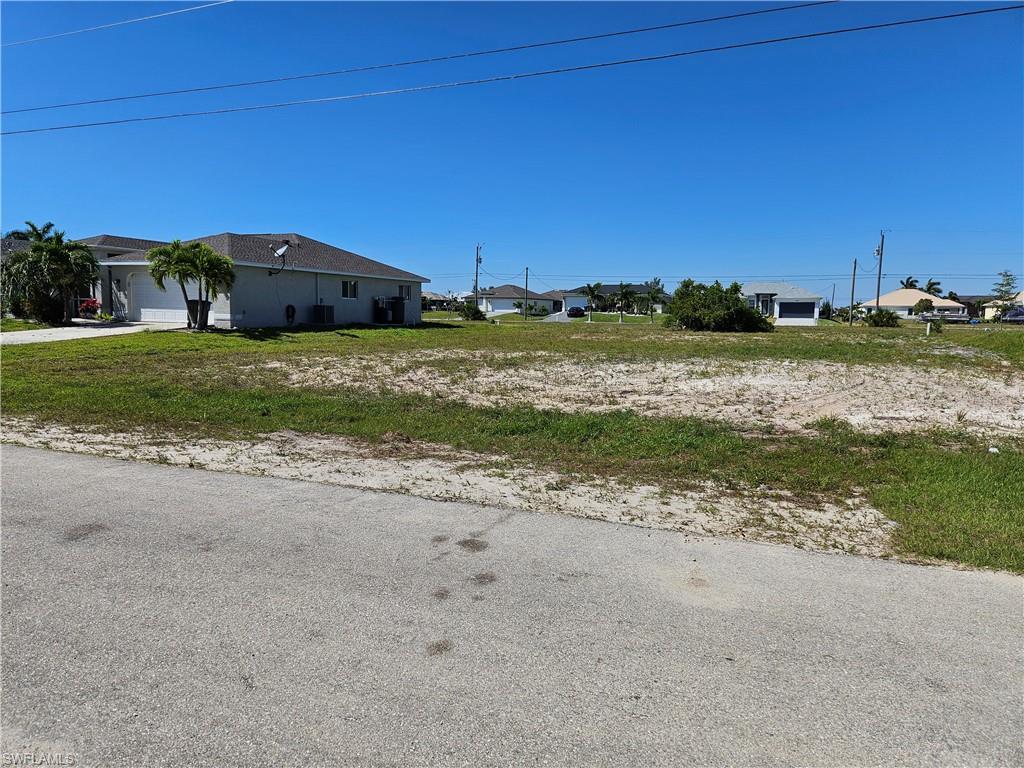 CAPE CORAL - Land