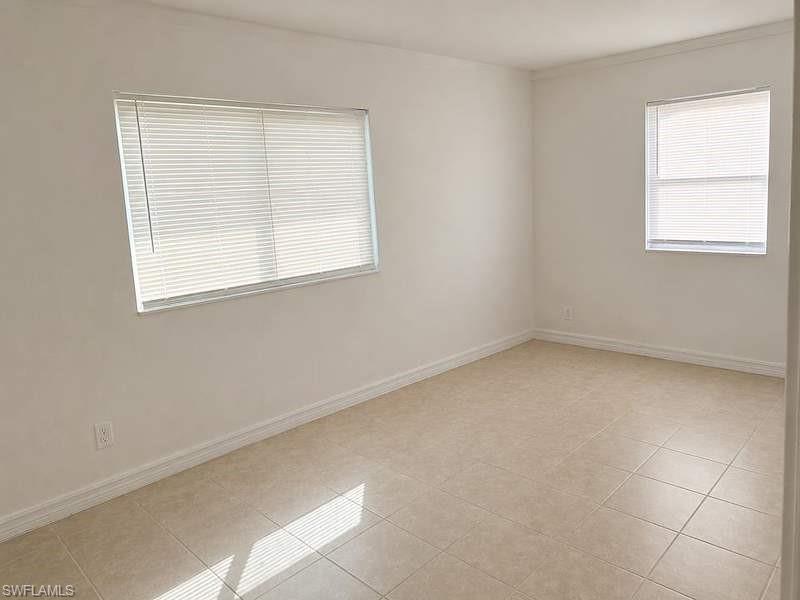 HENDRY ESTATES - Residential