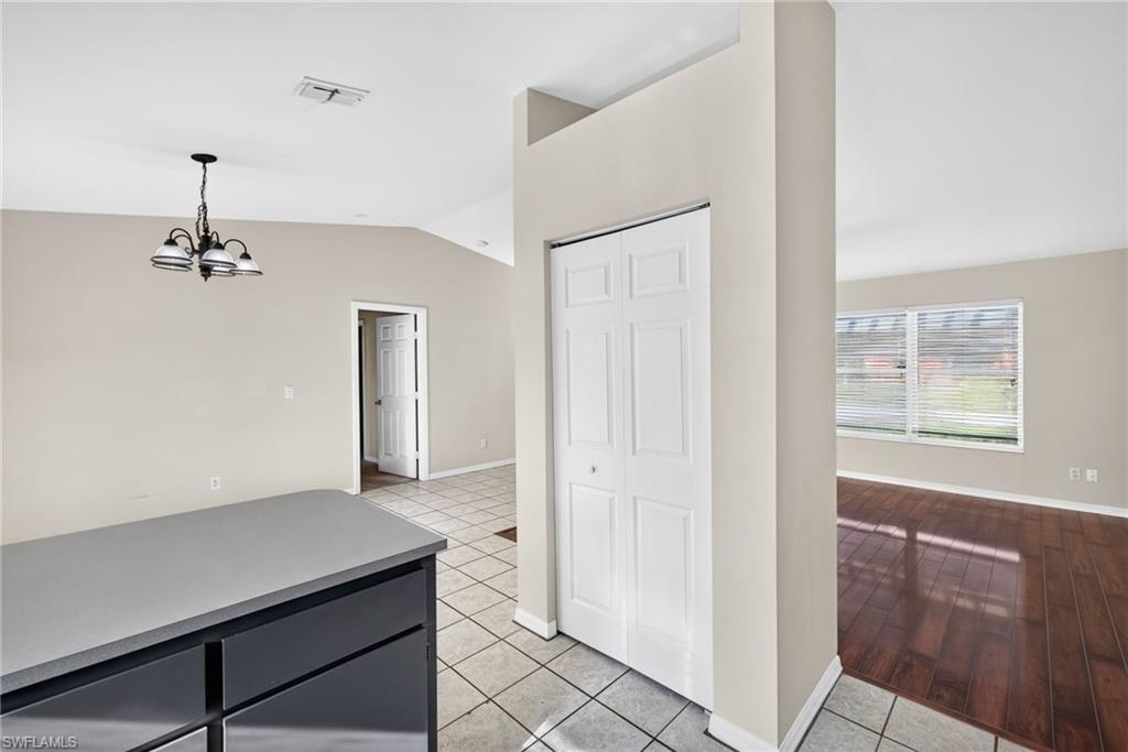 SAN CARLOS PARK - Residential