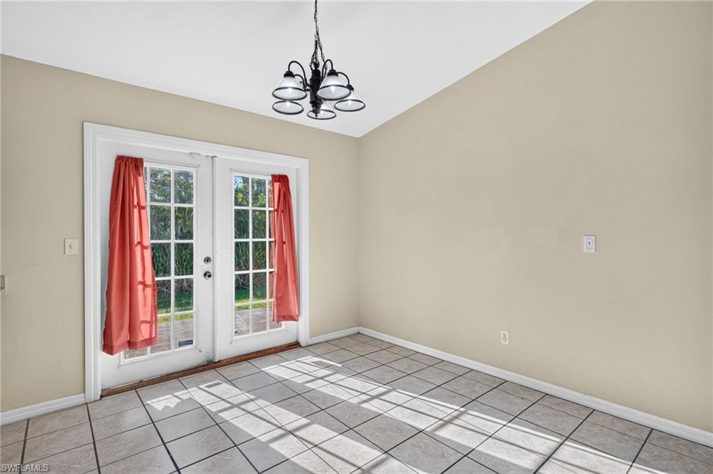 SAN CARLOS PARK - Residential