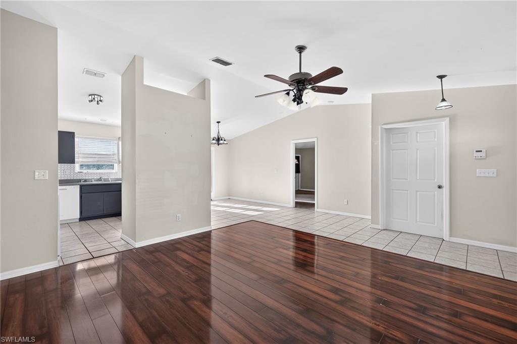 SAN CARLOS PARK - Residential